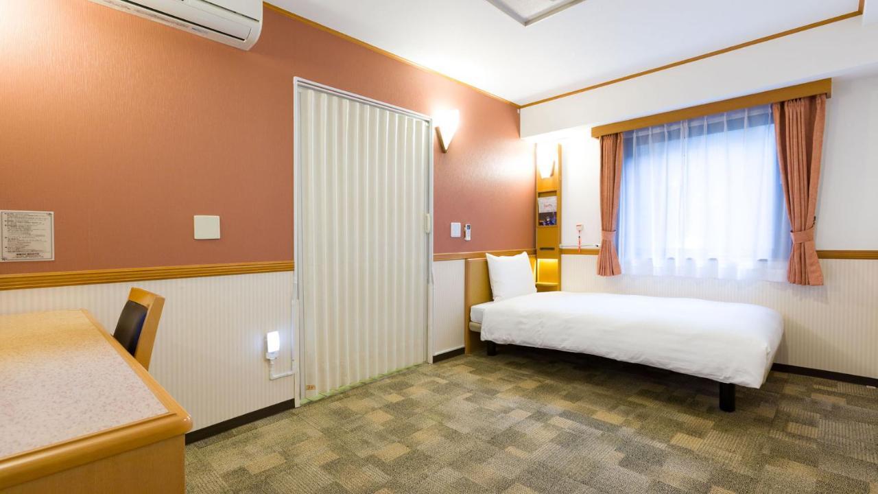 Toyoko Inn Shin-Yokohama Ekimae Honkan Zewnętrze zdjęcie