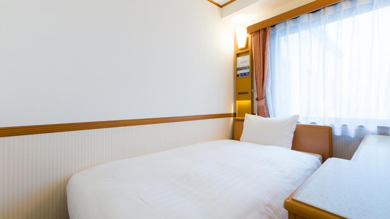 Toyoko Inn Shin-Yokohama Ekimae Honkan Zewnętrze zdjęcie